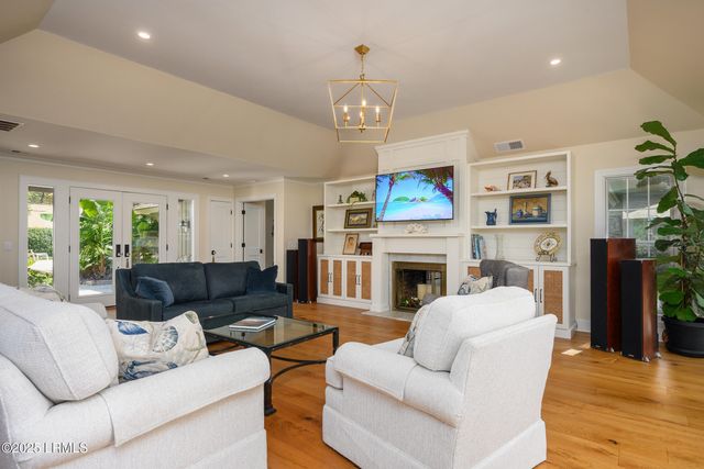 25 Towhee Road, Hilton Head Island, SC 29926