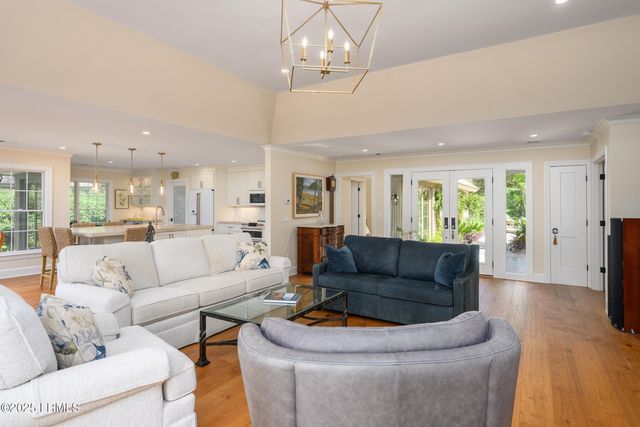 25 Towhee Road, Hilton Head Island, SC 29926