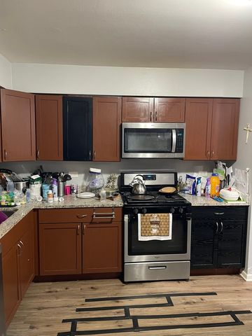 553 Alton Court, Carol Stream, IL 60188