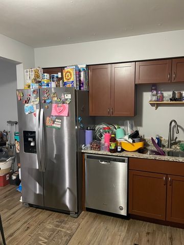 553 Alton Court, Carol Stream, IL 60188