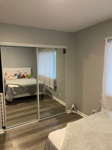 553 Alton Court, Carol Stream, IL 60188