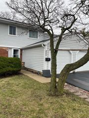 553 Alton Court, Carol Stream, IL 60188