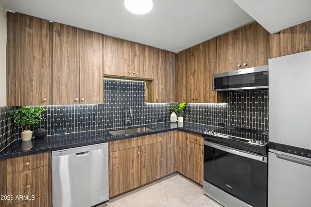 6502 N CENTRAL Avenue C101, Phoenix, AZ 85012
