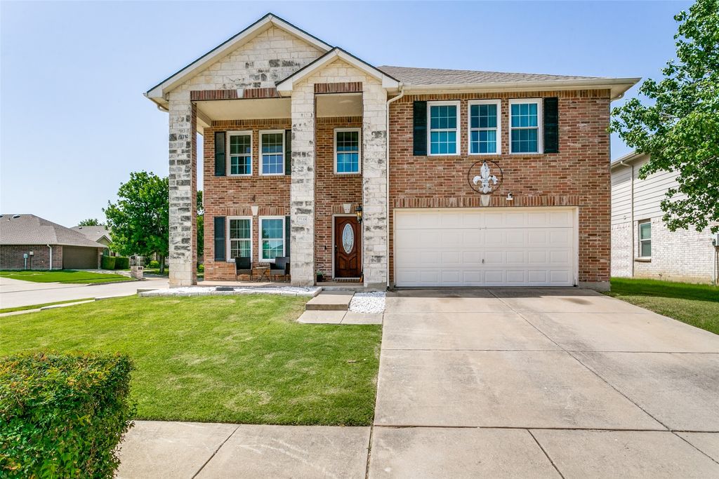 4548 Martingale View Lane, Fort Worth, TX 76244