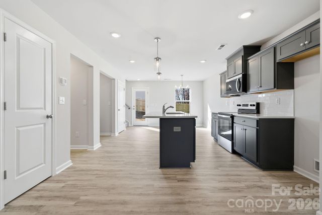 935 Wallace Street, Statesville, NC 28677