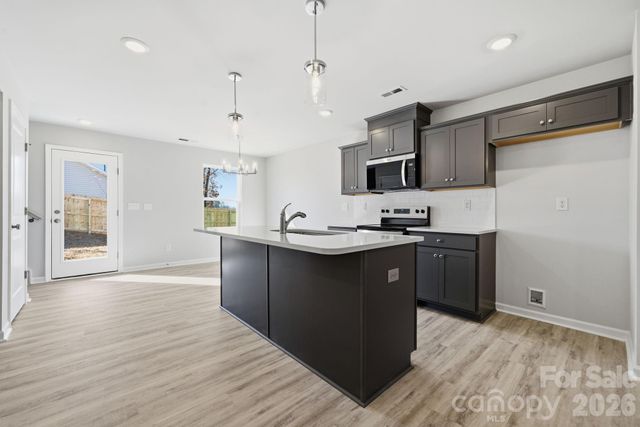 935 Wallace Street, Statesville, NC 28677