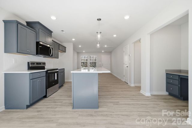 935 Wallace Street, Statesville, NC 28677