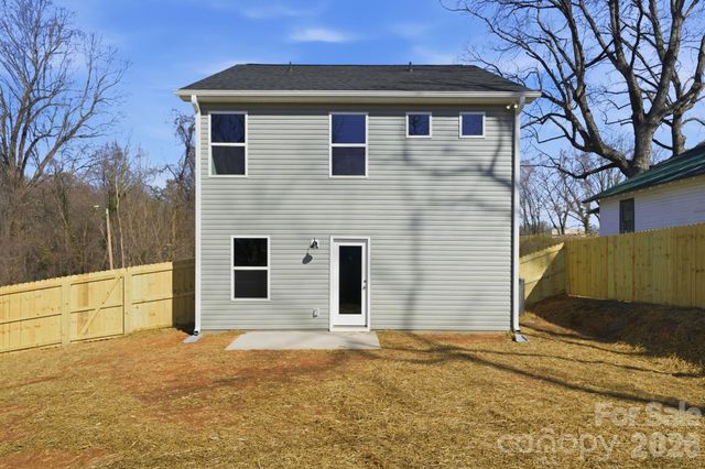 935 Wallace Street, Statesville, NC 28677