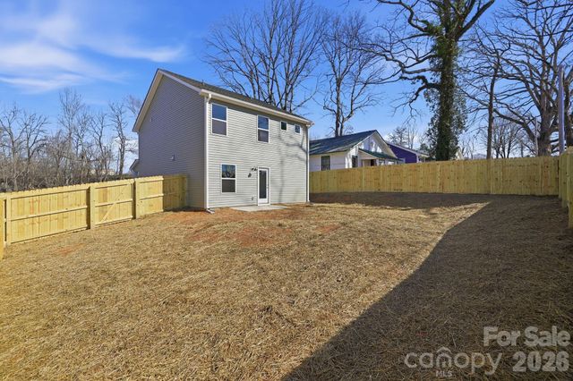 935 Wallace Street, Statesville, NC 28677