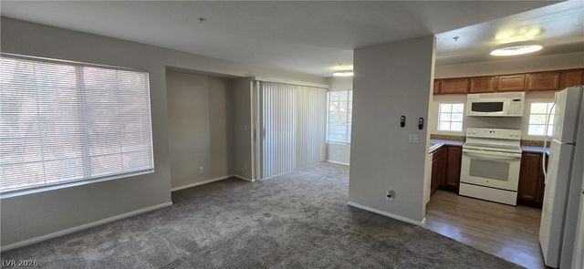 2121 Sealion Drive 205, Las Vegas, NV 89128
