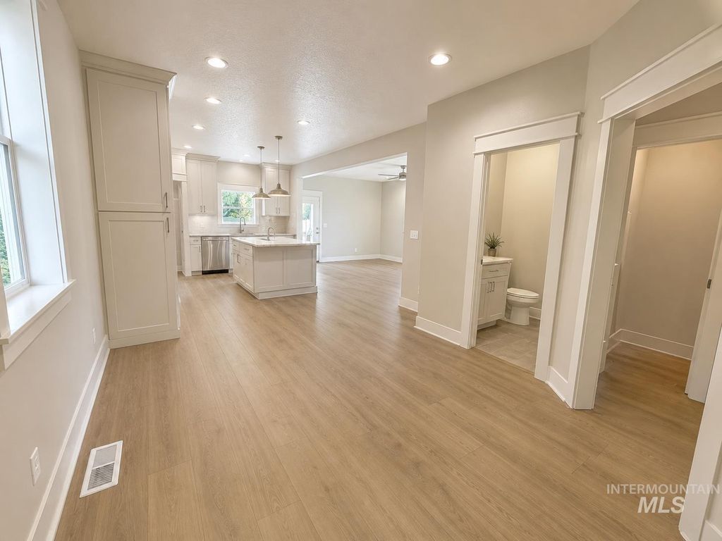 11663 W Endsley Ln, Star, ID 83669 photo 4