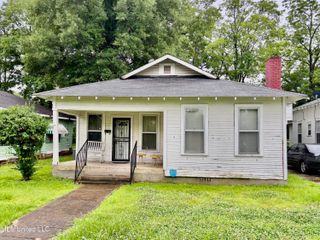 1205 Leflore Avenue, Greenwood, MS 38930
