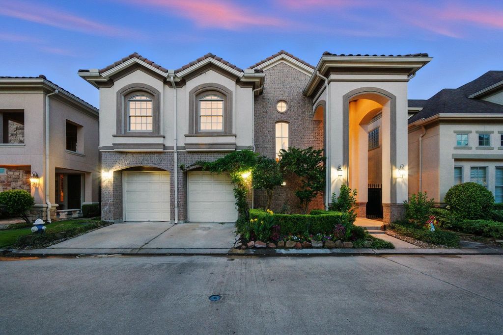2714 Stuart Manor, Houston, TX 77082