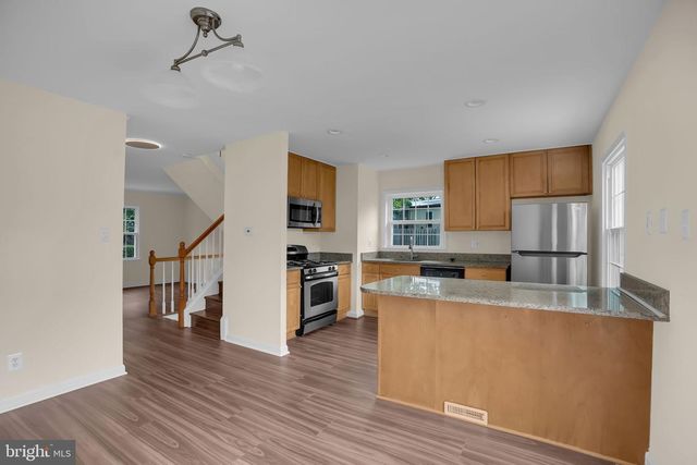 14739 GATWICK SQ, Centreville, VA 20120