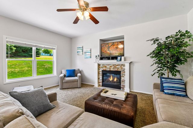 12060 41st Avenue N, Plymouth, MN 55441