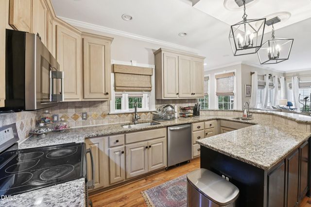 902 Birkdale Drive, Clayton, NC 27527