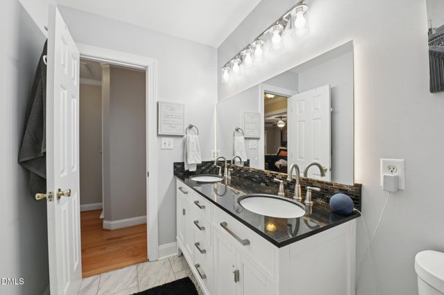 902 Birkdale Drive, Clayton, NC 27527