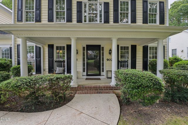 902 Birkdale Drive, Clayton, NC 27527