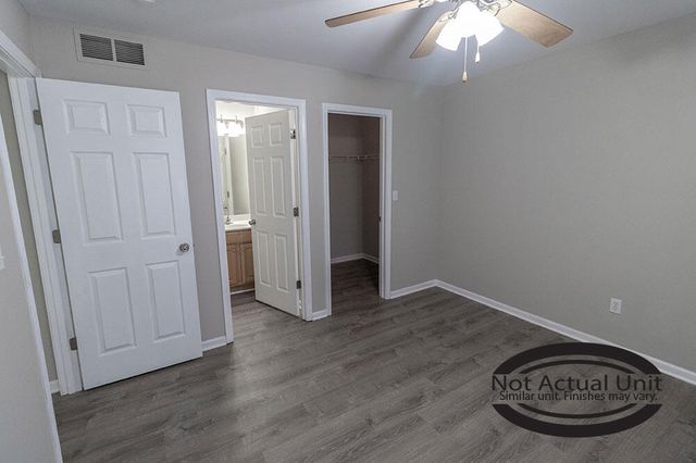 4012 ARCTIC FOX DR, Columbia, MO 65202