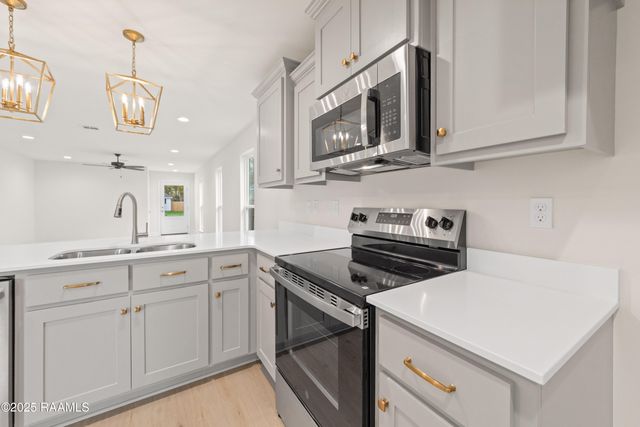 227 Camerons Cove Drive, Carencro, LA 70520