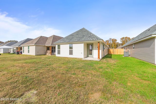 227 Camerons Cove Drive, Carencro, LA 70520