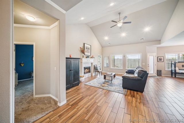 1205 W Dover Street, Broken Arrow, OK 74012