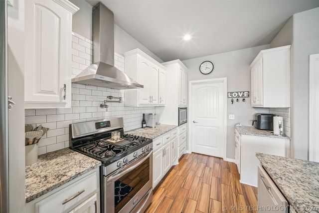 1205 W Dover Street, Broken Arrow, OK 74012