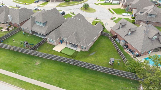 1205 W Dover Street, Broken Arrow, OK 74012