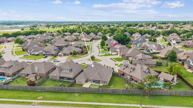 1205 W Dover Street, Broken Arrow, OK 74012