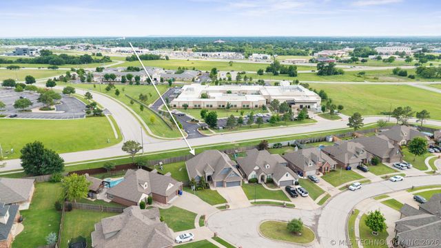 1205 W Dover Street, Broken Arrow, OK 74012