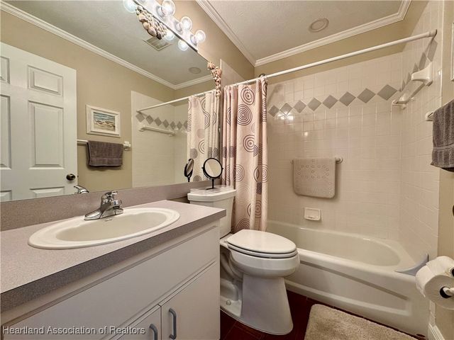 221 Country Club Drive, Lake Placid, FL 33852