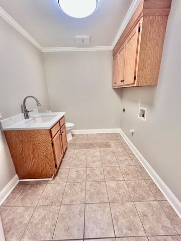 1036 Short Leaf Drive, Manning, SC 29102