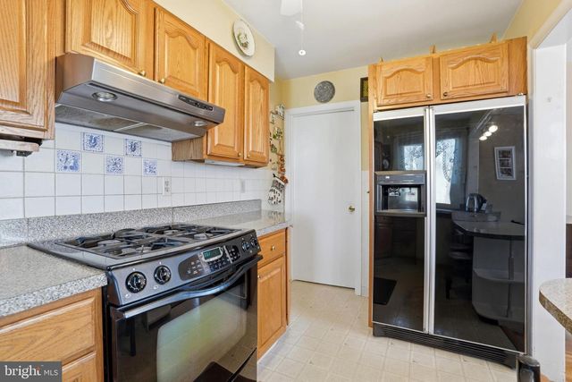 1035 POPLAR ST, Lansdale, PA 19446