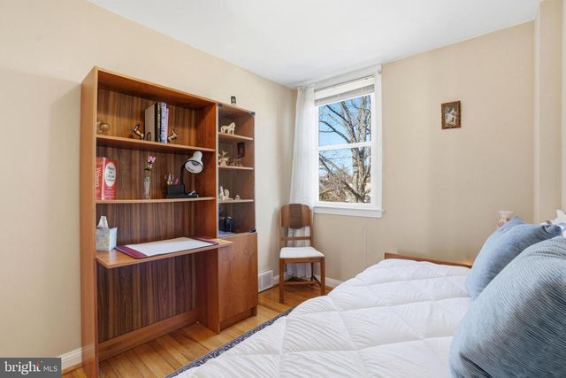 1035 POPLAR ST, Lansdale, PA 19446