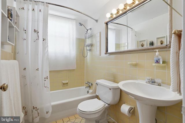 1035 POPLAR ST, Lansdale, PA 19446