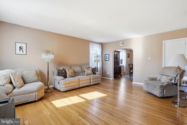 1035 POPLAR ST, Lansdale, PA 19446