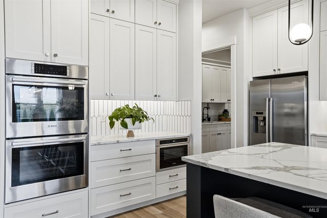 6299 W Biathlon St, Eagle, ID 83616