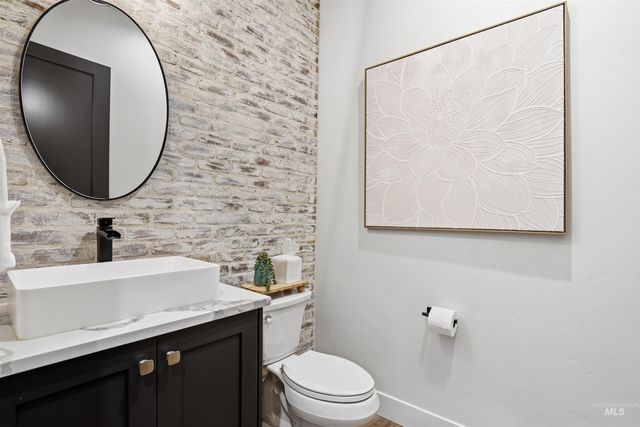 6299 W Biathlon St, Eagle, ID 83616