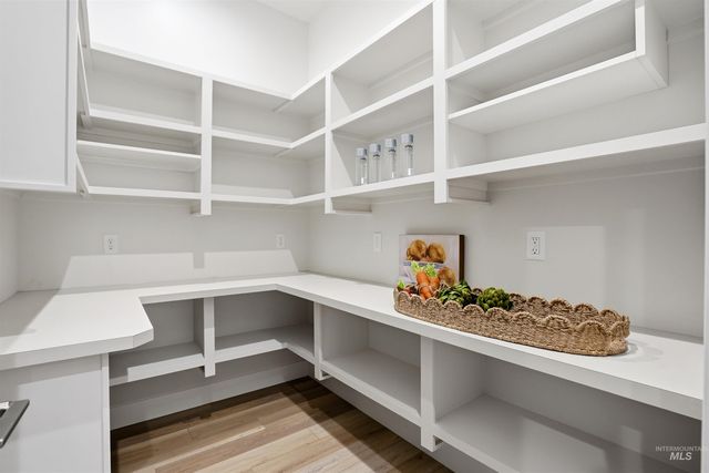 6299 W Biathlon St, Eagle, ID 83616