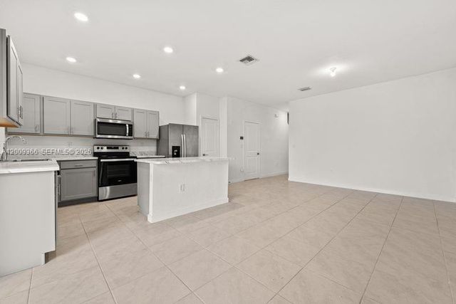 1167 SW 7th Ct, Florida City, FL 33034