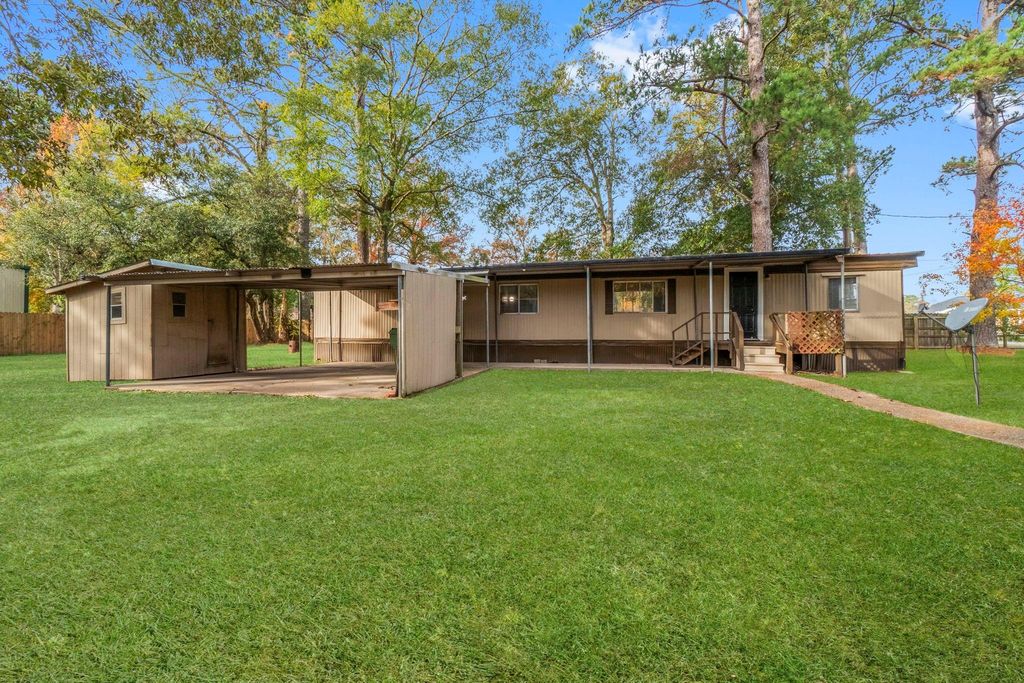 906 E Hanson Street, Cleveland, TX 77327