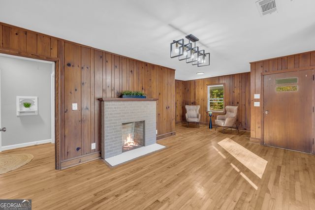 76 Campbell Drive, Hartwell, GA 30643