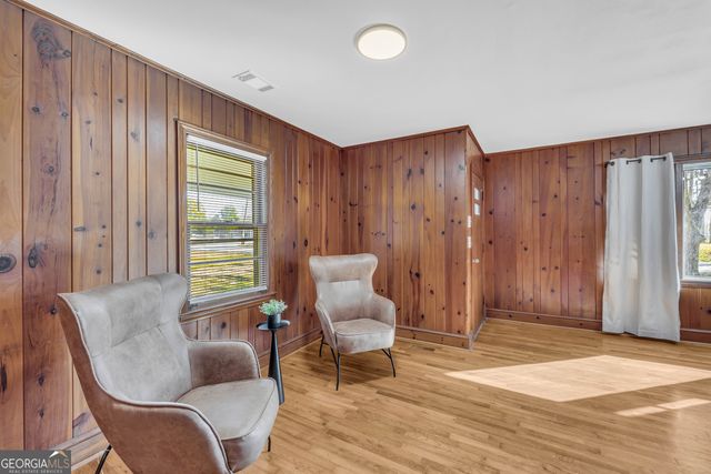 76 Campbell Drive, Hartwell, GA 30643