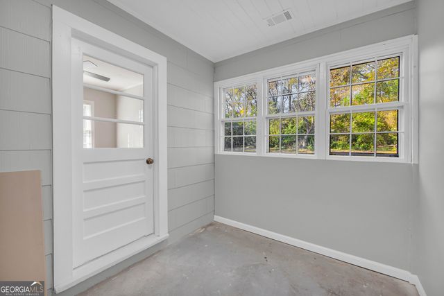 76 Campbell Drive, Hartwell, GA 30643