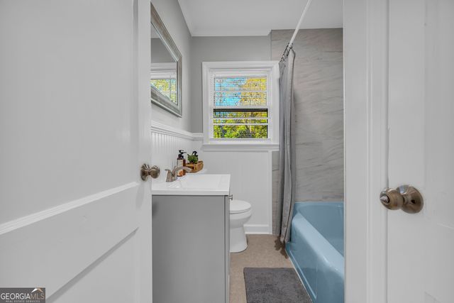 76 Campbell Drive, Hartwell, GA 30643