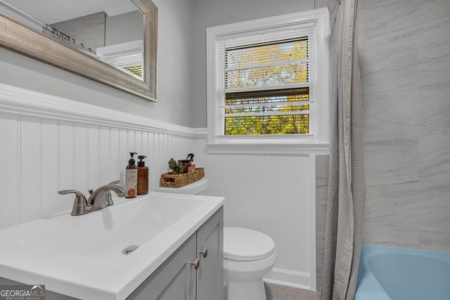 76 Campbell Drive, Hartwell, GA 30643