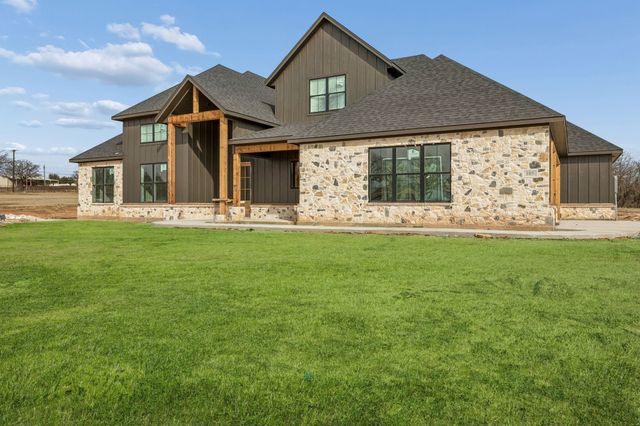 105 Desperado Way, Weatherford, TX 76088