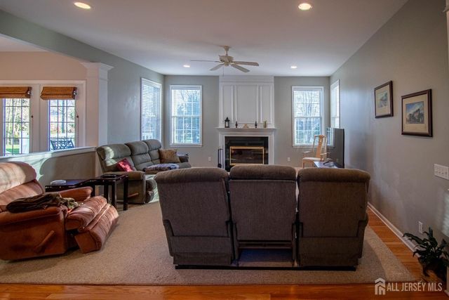 34 Equestrian Way, Monroe, NJ 08831