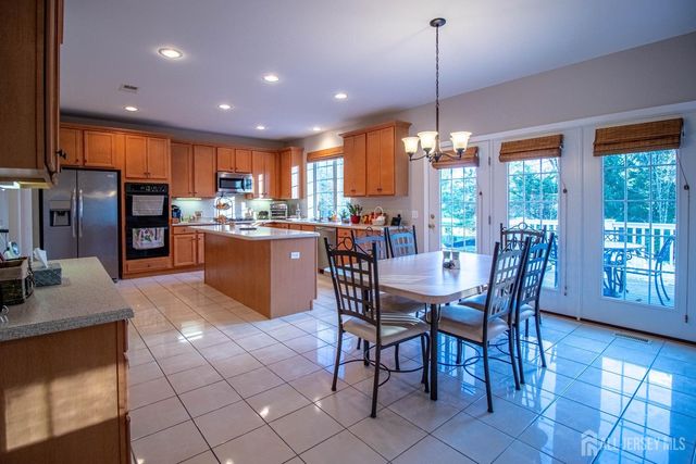 34 Equestrian Way, Monroe, NJ 08831