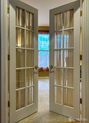 34 Equestrian Way, Monroe, NJ 08831